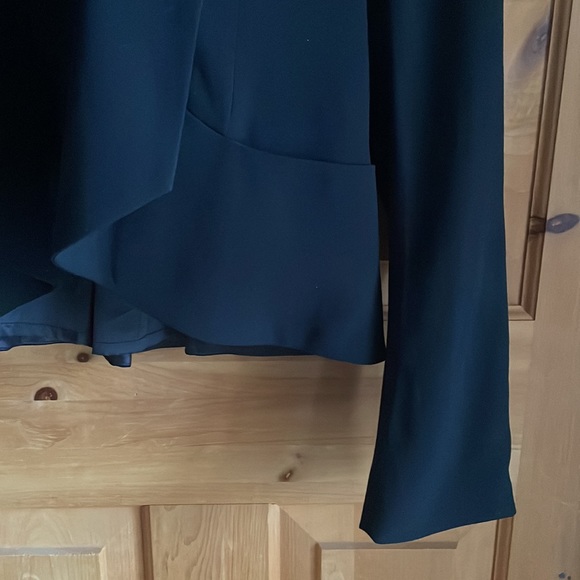 Incredible Tailored Black Peplum Blazer A Moveable Feast, size 8 - Picture 2 of 8